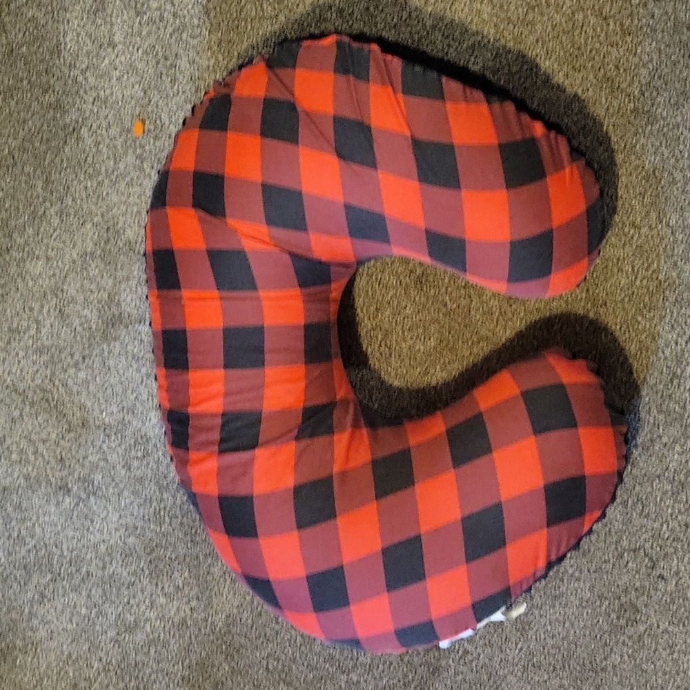 Boppy Feeding pillow
